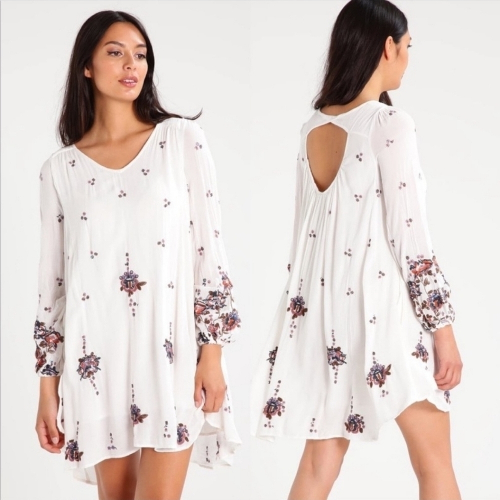 Free People Oxford White Swing Embroidered Floral Mini‎ Dress V-Neck Boho Small